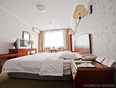 Super 8 Hotel Xian Da Yan Ta Kültér fotó