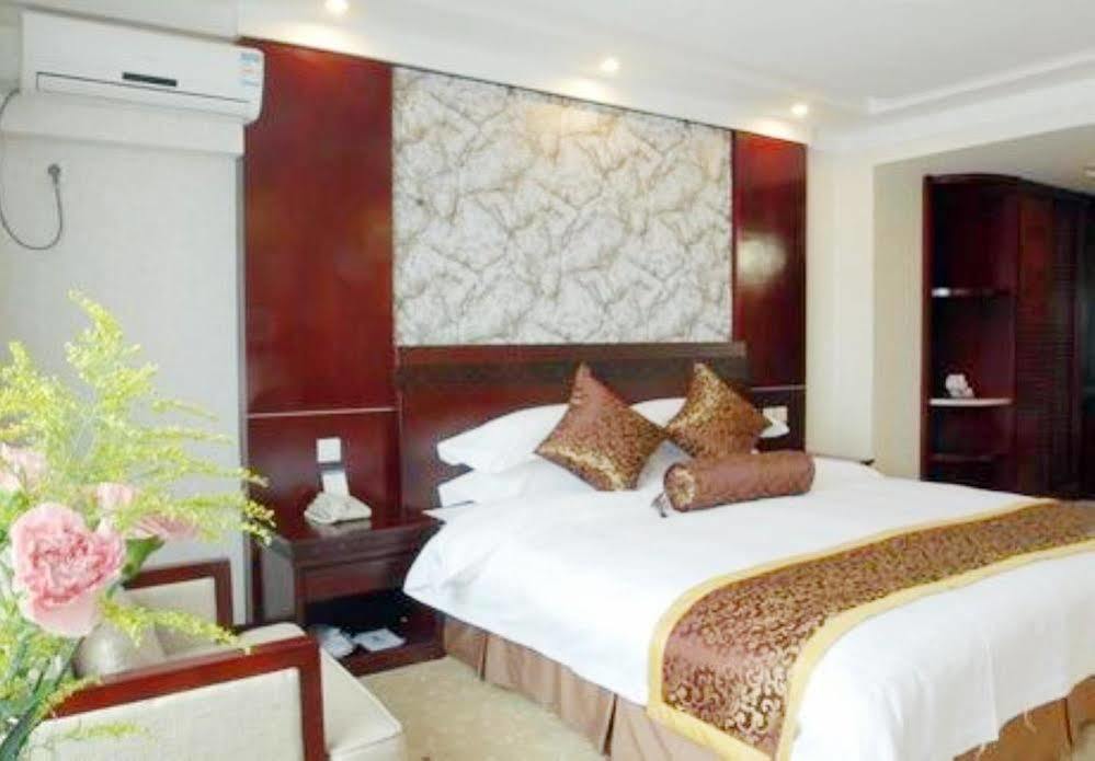 Super 8 Hotel Xian Da Yan Ta Kültér fotó
